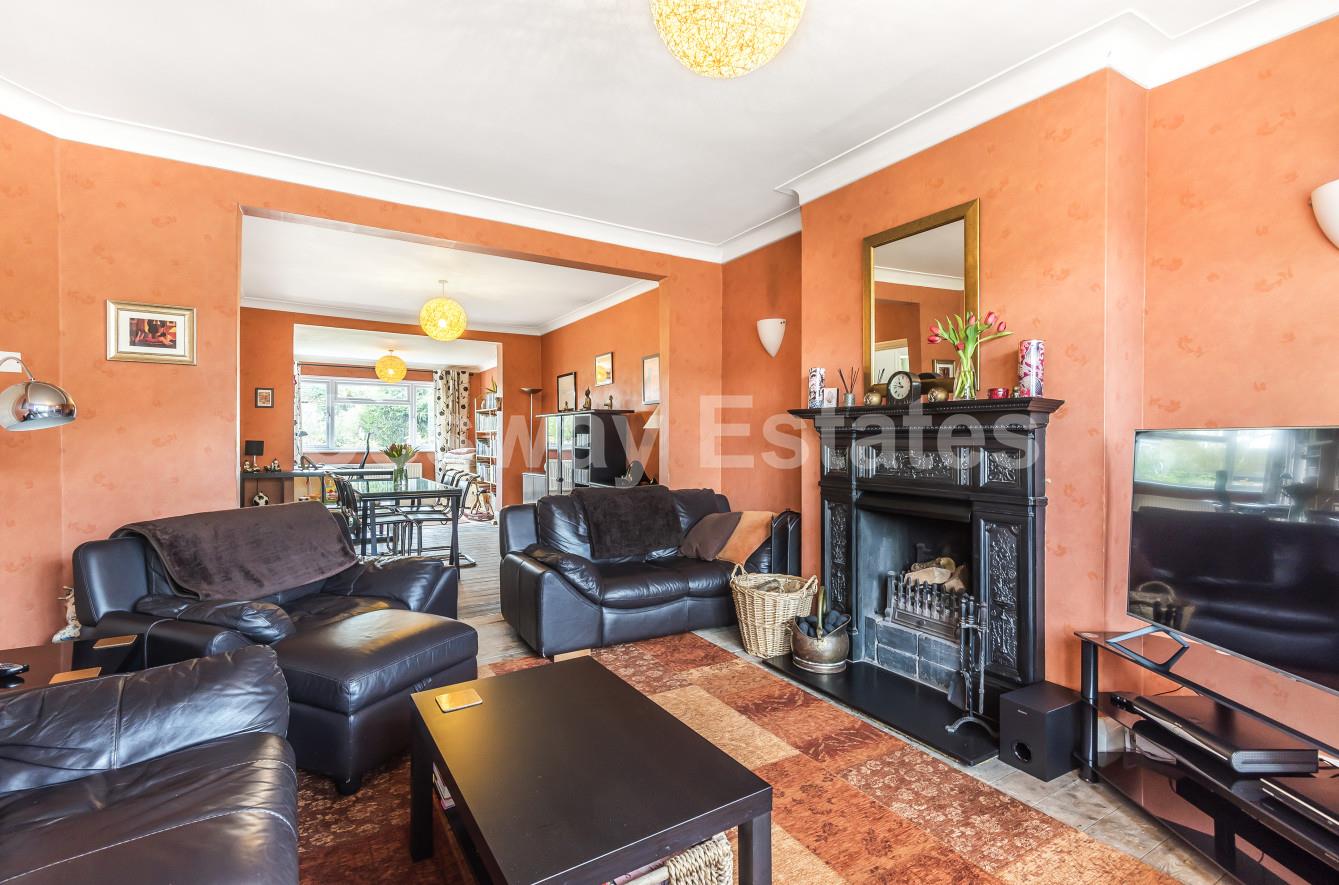Hillside Grove, Mill Hill